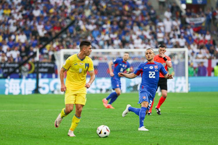 不莱梅将在主场迎战RB莱比锡，硬仗正在进行的简单介绍